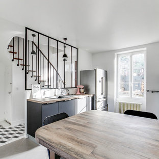 75 Beautiful Kitchen With Beaded Inset Cabinets And Laminate Countertops Pictures Ideas September 2021 Houzz