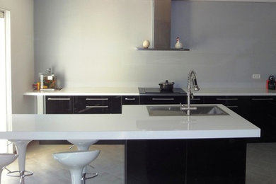 Photo of a contemporary kitchen in Nice.