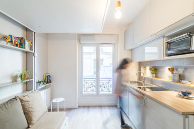 パリにある北欧スタイルのおしゃれなキッチンの写真