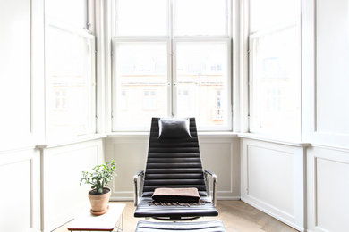 Minimalist living room photo in Copenhagen
