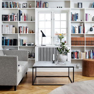 Houzz Tours - Astrid Larsen