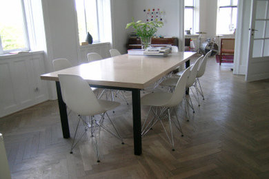 This is an example of a scandinavian dining room in Copenhagen.