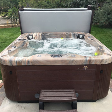 6 to 8 Person Hot Tub