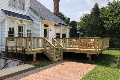 Deck - traditional backyard deck idea in DC Metro with no cover