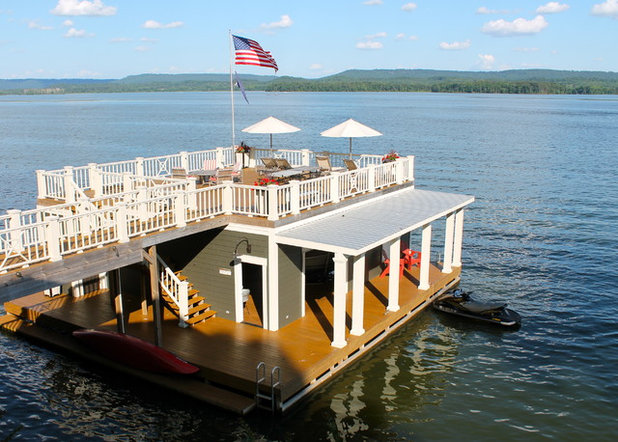 Beach Style Deck by Lauren Mikus