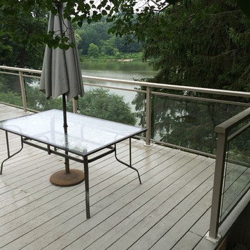 Aluminum and Glass Deck Railings - 114