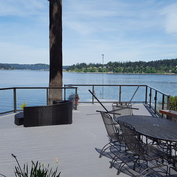 Amore - Waterfront Deck Living