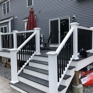 Ispirazione per una piccola privacy sulla terrazza moderna dietro casa con nessuna copertura