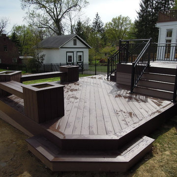 Azek PVC 2-Tiered Deck, w/Benches & Planterns Western Hills OH area