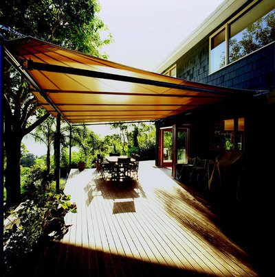 Contemporary Deck by Outrigger Awnings and Sails, Sydney