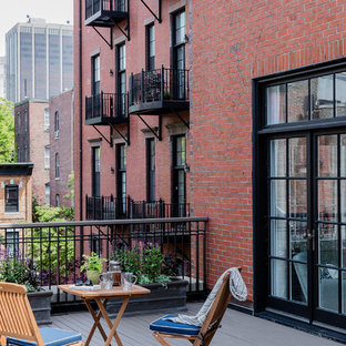 Immagine di una terrazza chic con nessuna copertura