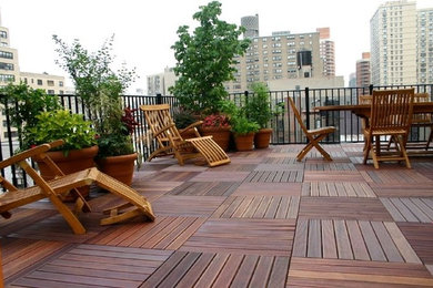 Elegant deck photo in New York