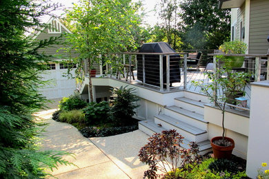 Свежая идея для дизайна: терраса среднего размера на заднем дворе - отличное фото интерьера