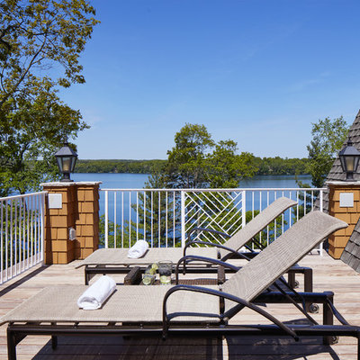 Inspiration for a large coastal rooftop rooftop deck remodel in Minneapolis with no cover
