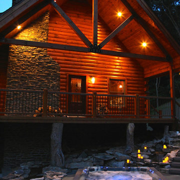 Cabin with a great outdoor hot tub set up
