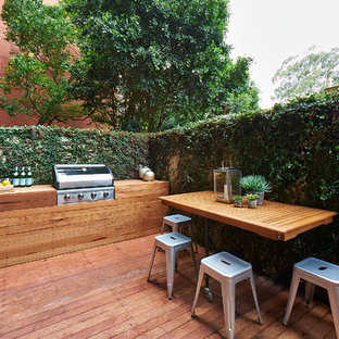 Ispirazione per una piccola terrazza minimal dietro casa con nessuna copertura