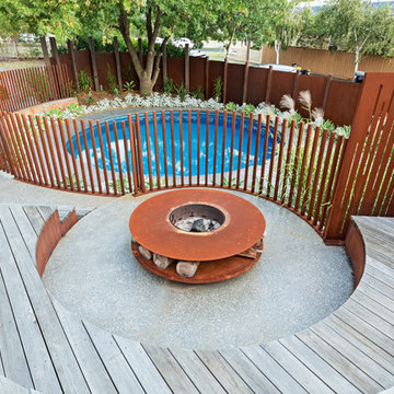 Circle pool garden Hawthorn