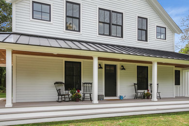 Inspiration for a farmhouse deck remodel in Bridgeport