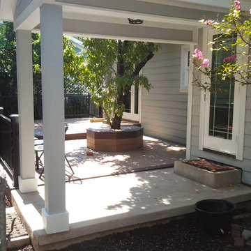Composite deck with Radiance Railing and  octo seating area