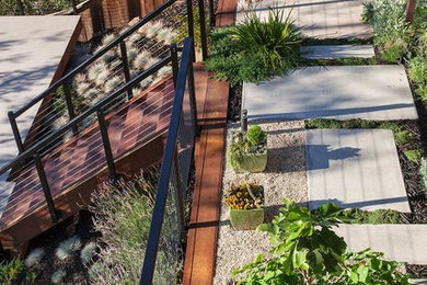 Deck - contemporary deck idea in San Francisco