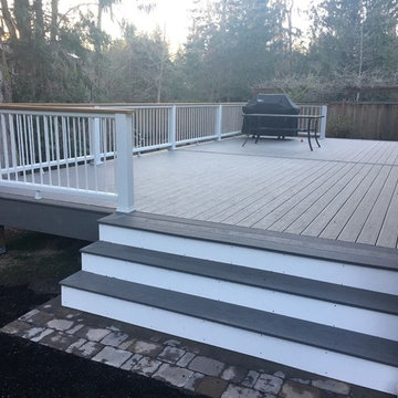 Custom Composite Deck & Railings Build