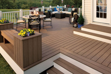 Inspiration for a timeless deck remodel in Charleston