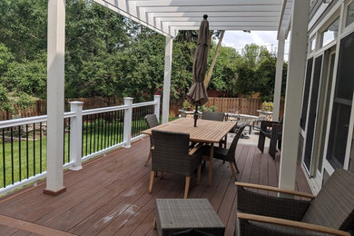 Inspiration for a contemporary deck remodel in Minneapolis