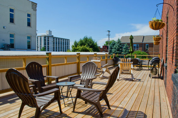 Industrial Deck Deck in Sandusky home