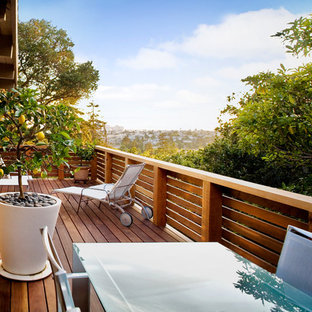 Idee per una piccola terrazza design nel cortile laterale