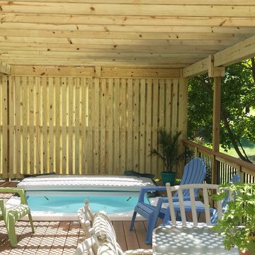 Deck with hot tub and pergola
