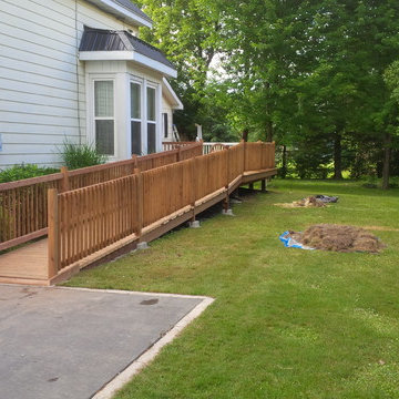 deck with ramp