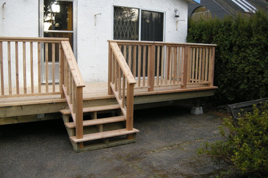 Inspiration for a timeless deck remodel in Vancouver