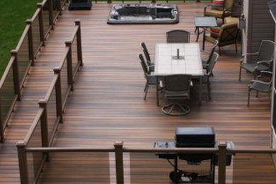 Inspiration for a backyard deck remodel in Cleveland with no cover