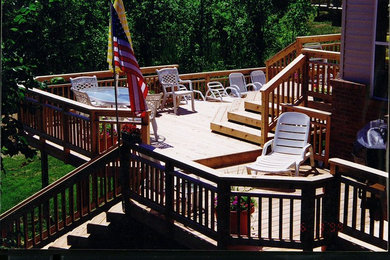Inspiration for a timeless deck remodel in Detroit