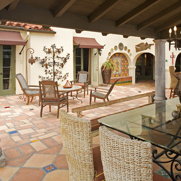 Designing Housewives , Design and Staging Projects