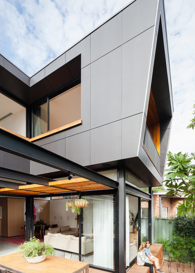Contemporary Deck by Vanessa Wegner Architect