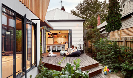 10 Walk-Out Kitchens That Get the Indoor-Outdoor Connection Right