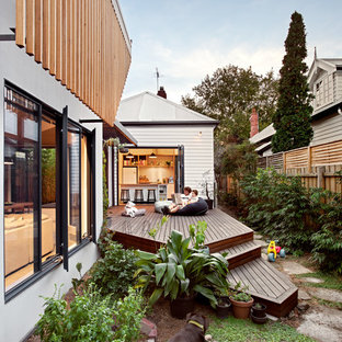 Design ideas for a contemporary side yard deck in Melbourne with no cover.