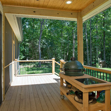 Family Friendly Screened Porch & Grill Deck