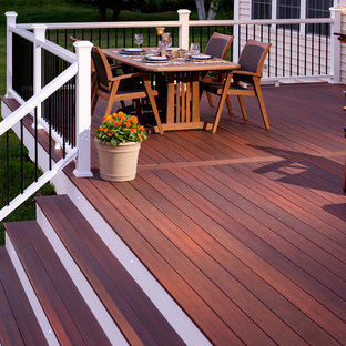 Idee per una grande terrazza classica dietro casa con nessuna copertura