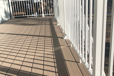 Deck - mid-sized traditional backyard deck idea in Denver