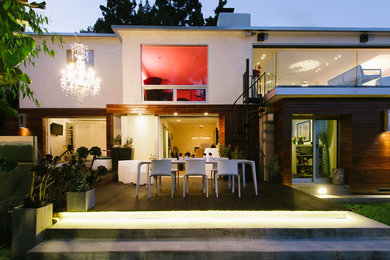 Inspiration for a contemporary deck remodel in Los Angeles with no cover