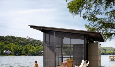 Houzz Tour: A Beautiful Lakeside Property With Stunning Views in Texas