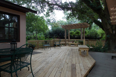 Deck - traditional deck idea in New Orleans