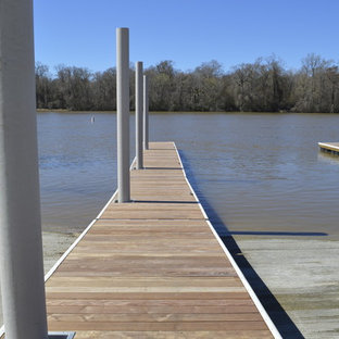 Idee per una terrazza stile marinaro di medie dimensioni e dietro casa con un pontile e nessuna copertura
