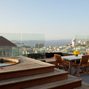 Esempio di una terrazza contemporanea sul tetto e sul tetto
