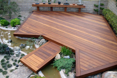 Imagen de terraza de estilo zen con fuente