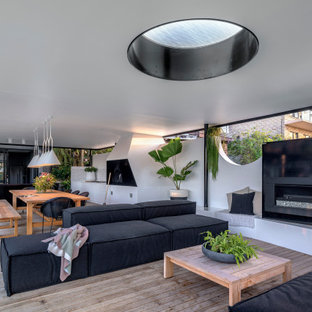 Inspiration for a contemporary deck in Newcastle - Maitland with a roof extension.