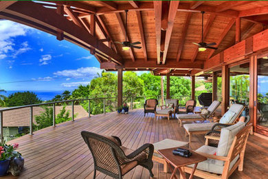 Inspiration for a coastal deck remodel in Hawaii