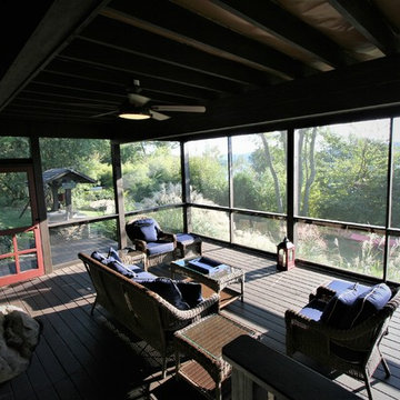 Lake House Deck/Screened Porch